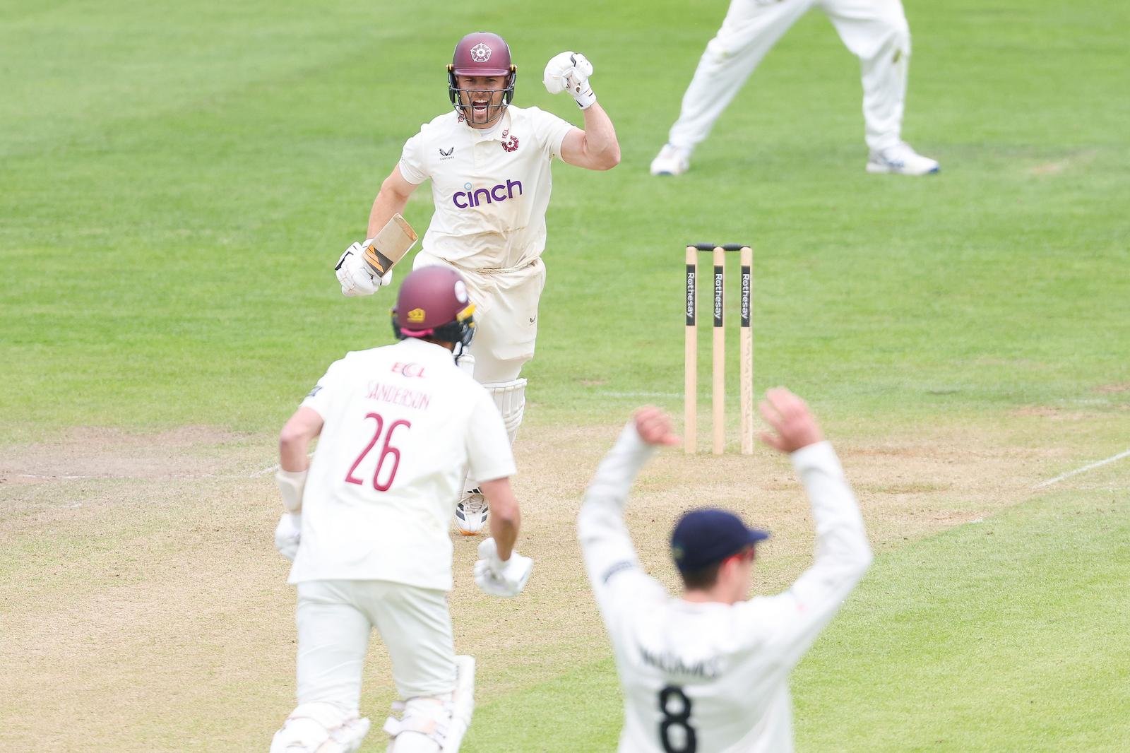 Glos vs Northants D442